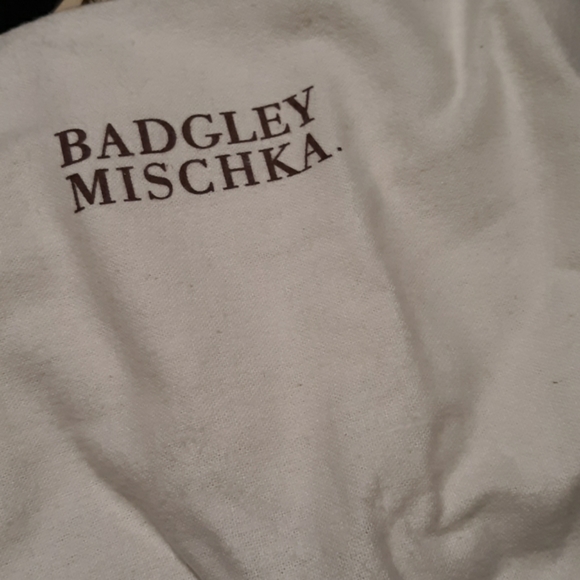 Shoes.🎫 - Picture 3 of 8